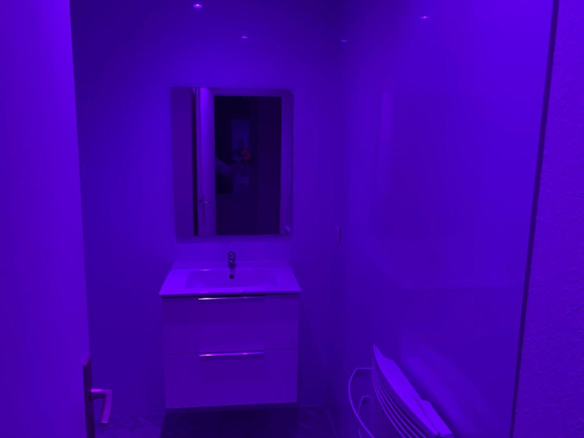Appartement 2Eme Etage 42M2 Hyper Centre Ville / Parking Gratuit Riom Exterior foto